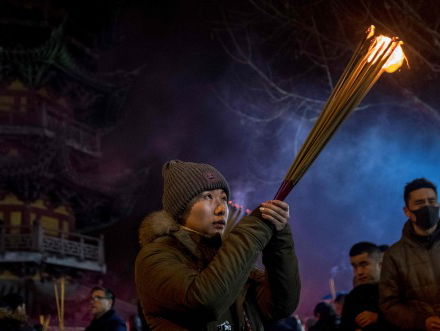 Chinees Nieuwjaar: 'honden moeten rode onderbroeken dragen'