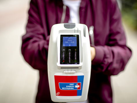 Collectes experimenteren erop los, maar cash blijft koning