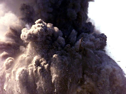 De invloed van complottheorieën in de politiek en waarom we er massaal in geloven