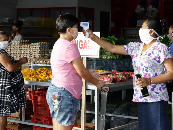 Correspondent Hennah Draaibaar over de coronasituatie in Suriname