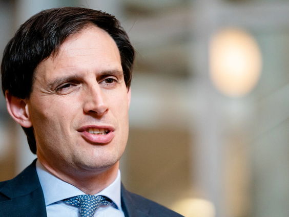 Henk Nijboer (PvdA) over minister Hoekstra (CDA): "Hij blundert"