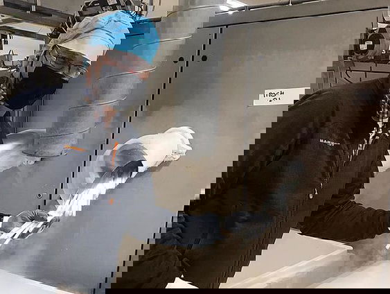 Run op droogijs voor bewaren coronavaccins