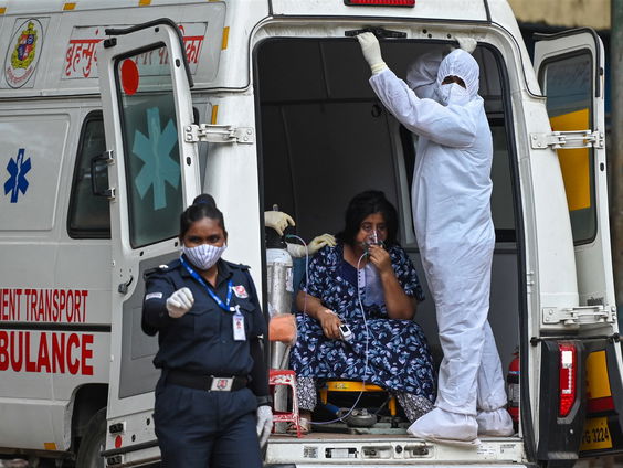 Nieuwe coronagolf overdondert India