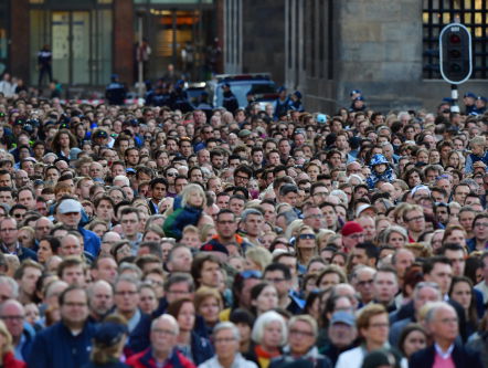 Stand.nl: Goed burgerschap leer je vooral op school
