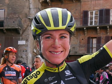 Van Vleuten: 'Deze overwinning is wel heel speciaal'