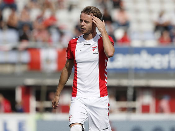 FC Emmen mag toch met seksspeeltjesbedrijf op de borst spelen