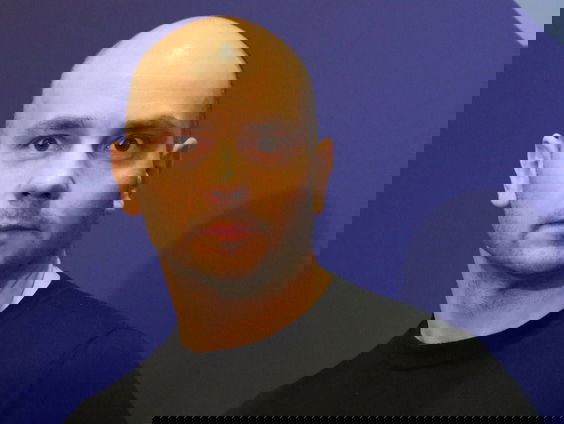 Leider Russische oppositiegroepering uit vliegtuig gehaald in Sint-Petersburg