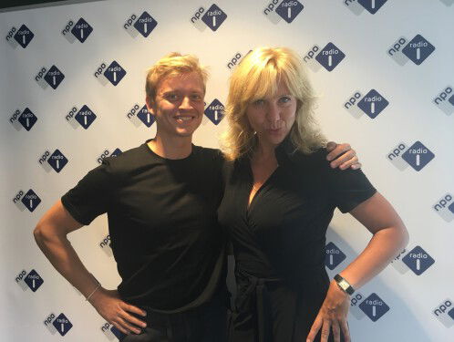 'Uit De Boekenkast' met Claudia de Breij en Nicolaas Veul