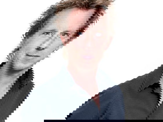 Kunststof - Jasper van Kuijk, cabaretier