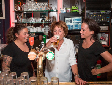 Vrouwencafé Vivelavie gaat dicht na bijna 40 jaar