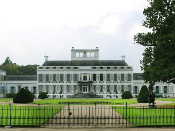 Wat gaat er gebeuren met paleis Soestdijk?
