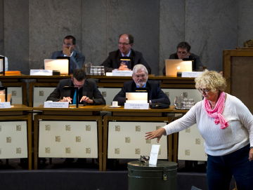 'Schaf de provincie af'