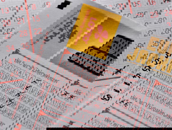 Hoogleraar Adriaan Soetevent over winkans bij loterijen