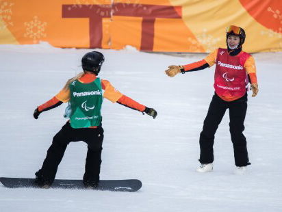 Mentel prolongeert paralympische titel snowboardcross