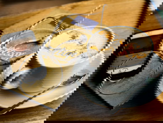 Wordt er nog wel naar podcasts geluisterd?