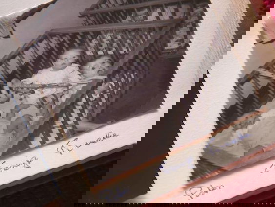 Fotoalbum met kinderen van ongehuwde vrouwen