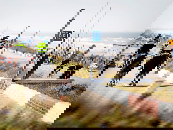 Hoe pakt Zandvoortse jongerenwerker Marieke Lowiessen deze zomer haar werk aan?