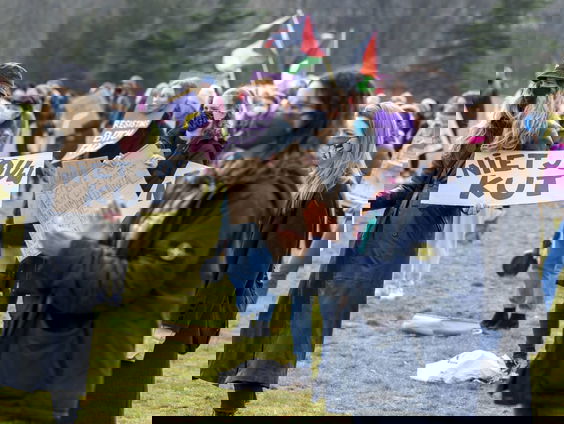 Hoe Internationale Vrouwendag eruit ziet in Australië, Rusland en Turkije