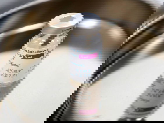 Ziekenhuisdirecteur Marcel Levi over weggooien AstraZeneca-vaccins: 'Dit slaat nergens op'