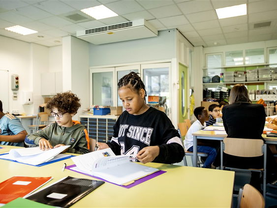 Stand.nl: Scholen moeten meer doen voor hoogbegaafde kinderen