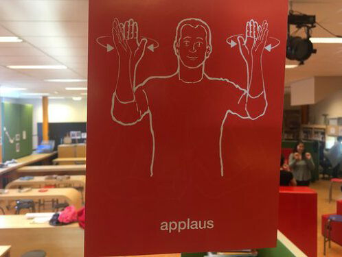 Heel Nederland aan de gebarentaal