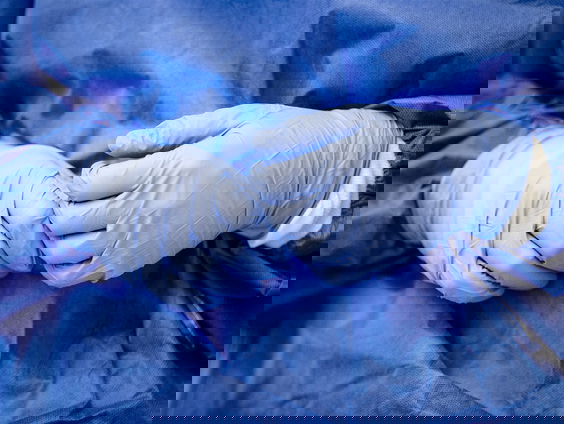 Ziekenhuispaniek! We zijn (bijna) allemaal ingeënt maar het IC-probleem blijft.