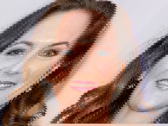 Kunststof - Maike Meijer, actrice en scenarioschrijver