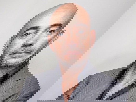 Kunststof - Stephan Sanders, schrijver en presentator