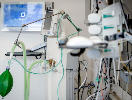 Stand.nl: We moeten accepteren dat 2400 bedden op de intensive care het maximum is