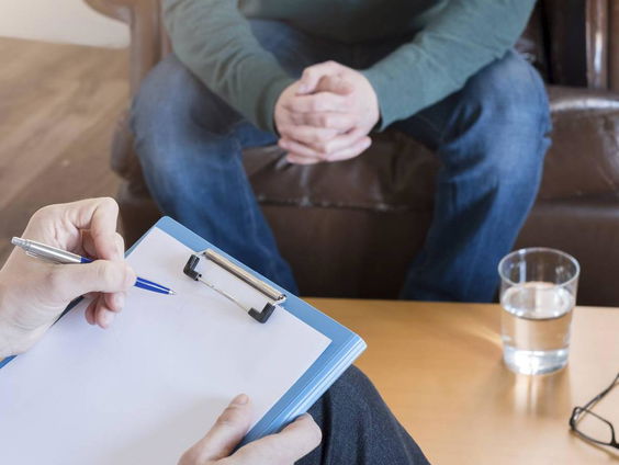 Wat houdt beveiligde woonzorg in? Psychiater Jessica Wesselius legt het uit