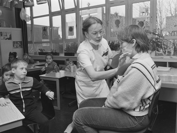 Rina Knoeff over coronawoede en -protest