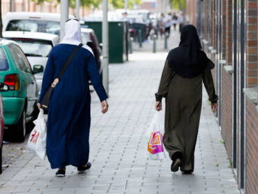 Moslims in Nederland ervaren vaker discriminatie dan elders in Europa