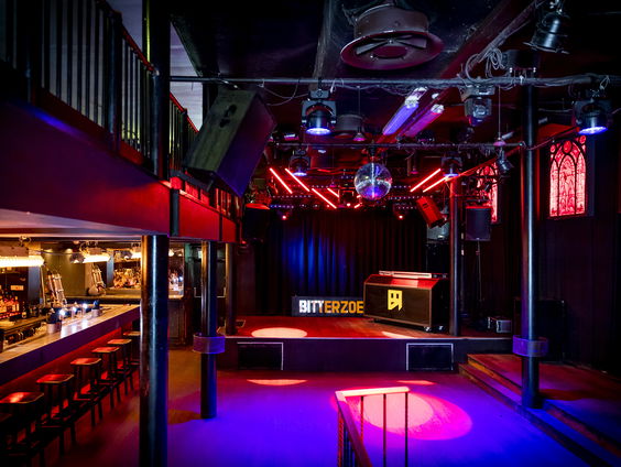 Nachtclubs blijven voorlopig nog dicht