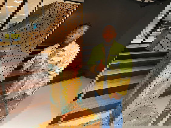 Rapper Winne maakt soundtrack voor documentaireserie over Feyenoord