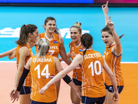 Wat te doen na je sportcarrière? Myrthe Schoot en Sylvia Karres vertellen erover.