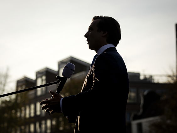 Chaos bij Forum voor Democratie: 'Baudet heeft het over een groot plan, maar hij doet het toch echt zelf'
