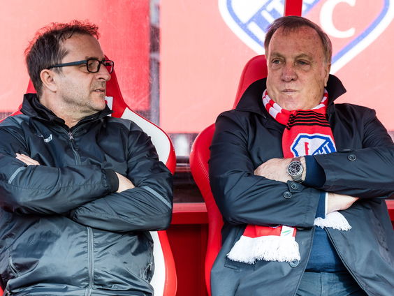 Petrovic zegt altijd 'ja' tegen Advocaat: 'Al zit -ie bij Kozakken Boys'