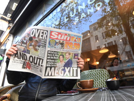 Britse tabloids onder vuur: waarom zijn ze zo hardnekkig?