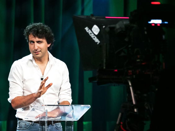 Wat als partijleden het onderling niet met elkaar eens zijn?