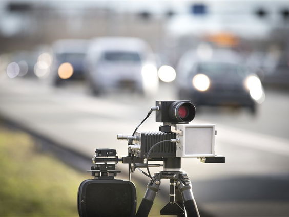 Waarom is Flitsmeister niet verboden?