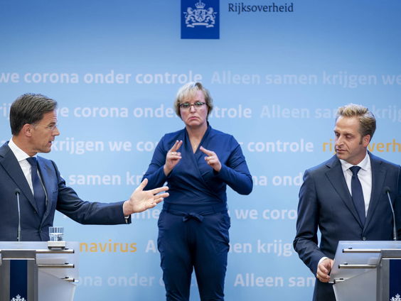 Nieuwe persconferentie: maximaal 6 gasten in huis