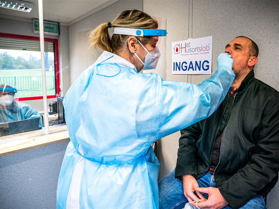 RIVM: afname van het aantal coronabesmettingen stagneert