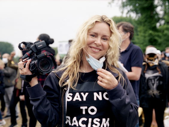 'Oproerkraaiers' met Sunny Bergman en Jerry Afriyie