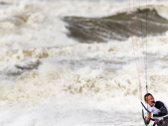 Pro kitesurfers genieten van paasweer