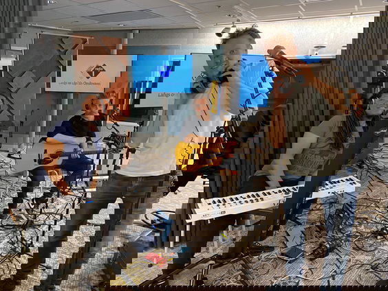 Diggy Dex over nieuwe single die hij schreef voor Bibian Mentel