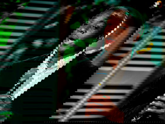 Nieuwe dichtbundel Gershwin Bonevacia, stadsdichter van Amsterdam