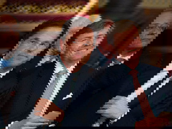 Politiek jaaroverzicht: "Zelfs de koning geeft het kabinet op zijn donder"