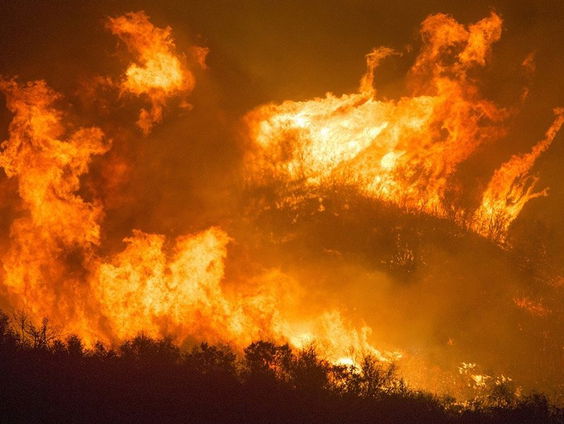 De wereld staat in vuur en vlam