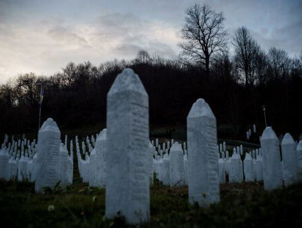 Nabestaande Srebrenica: wat voor straf Mladic ook krijgt, het is nooit genoeg