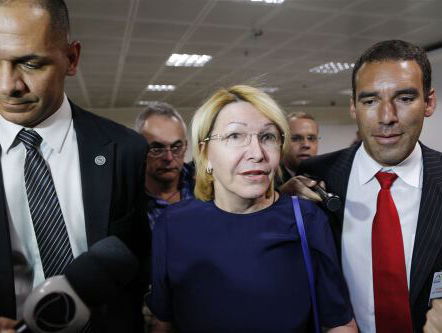 Venezuela's hoofdaanklager slaat terug